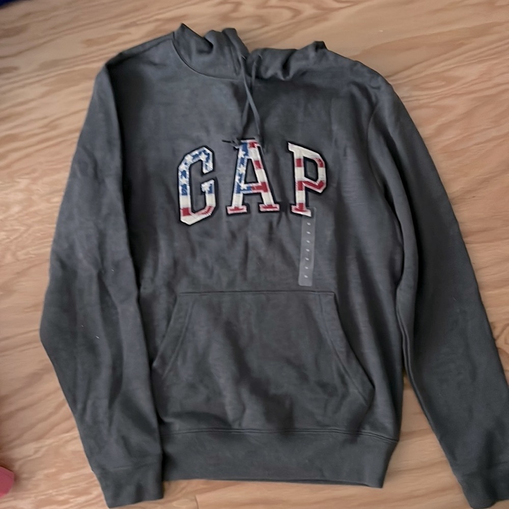 GAP logo sweatshirt
